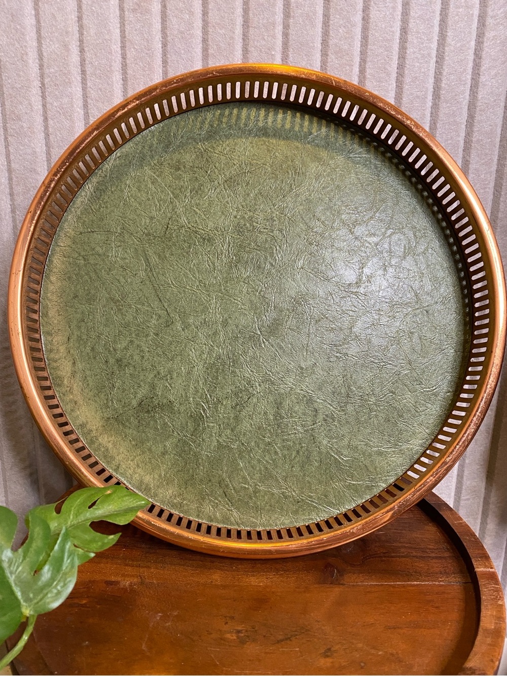VTG MCM Copper Serving Tray RETRO Barware Coppercraft Guild Round Faux Leather